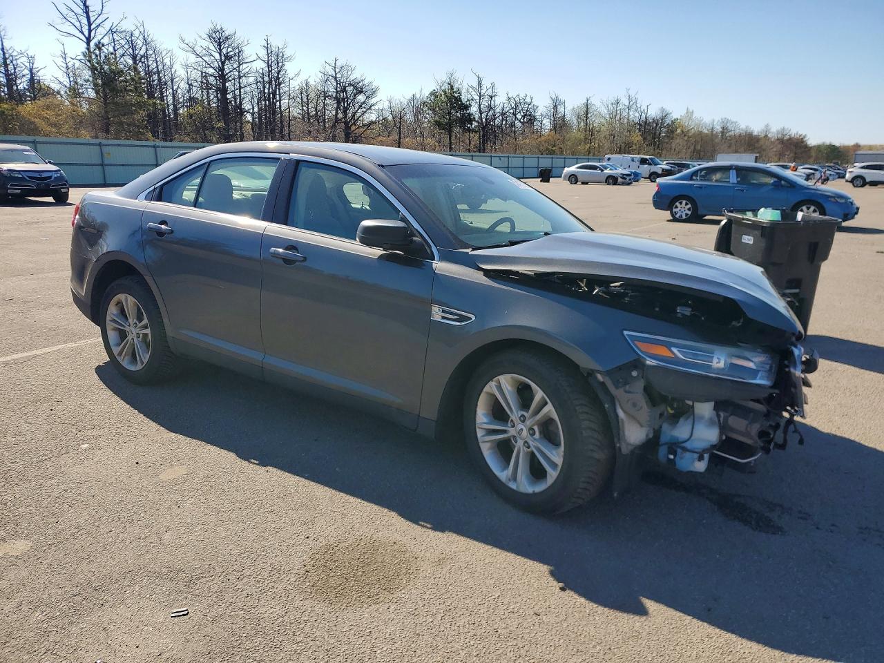 Ford Taurus Se
