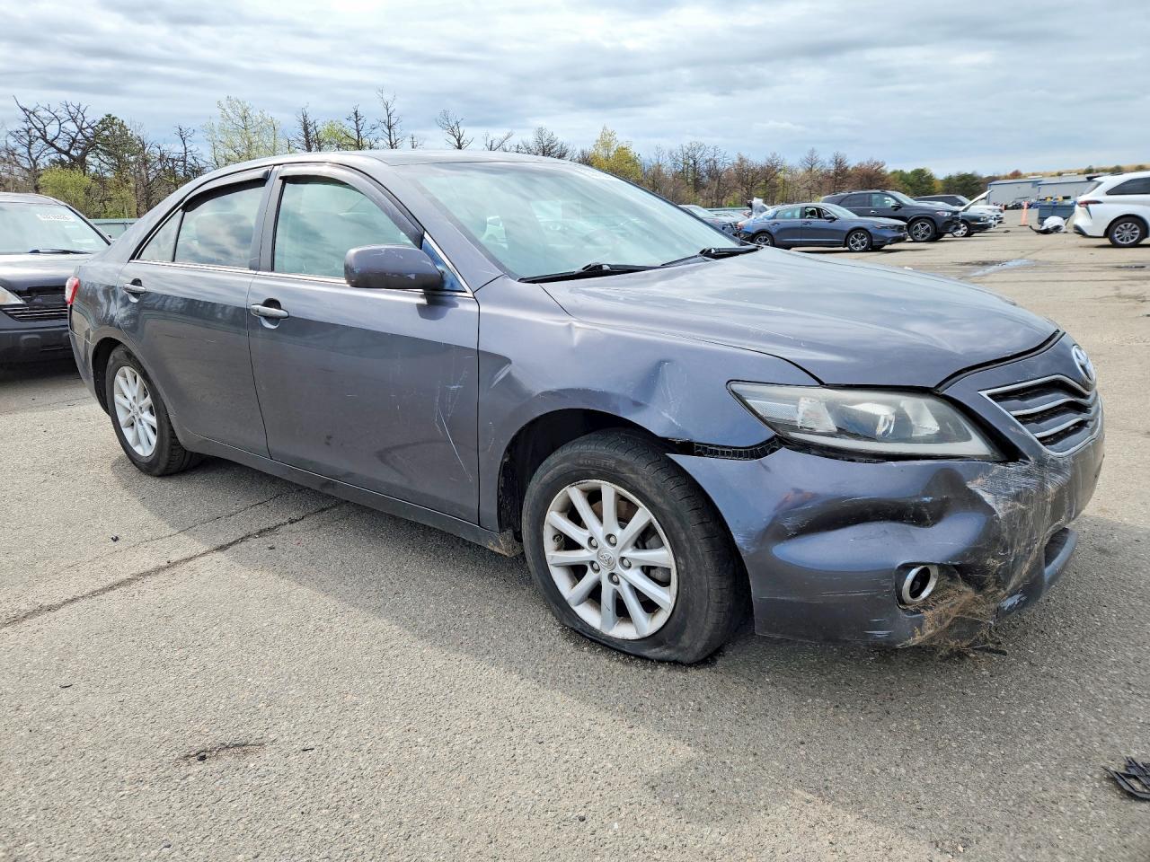 Toyota Camry Xle V6