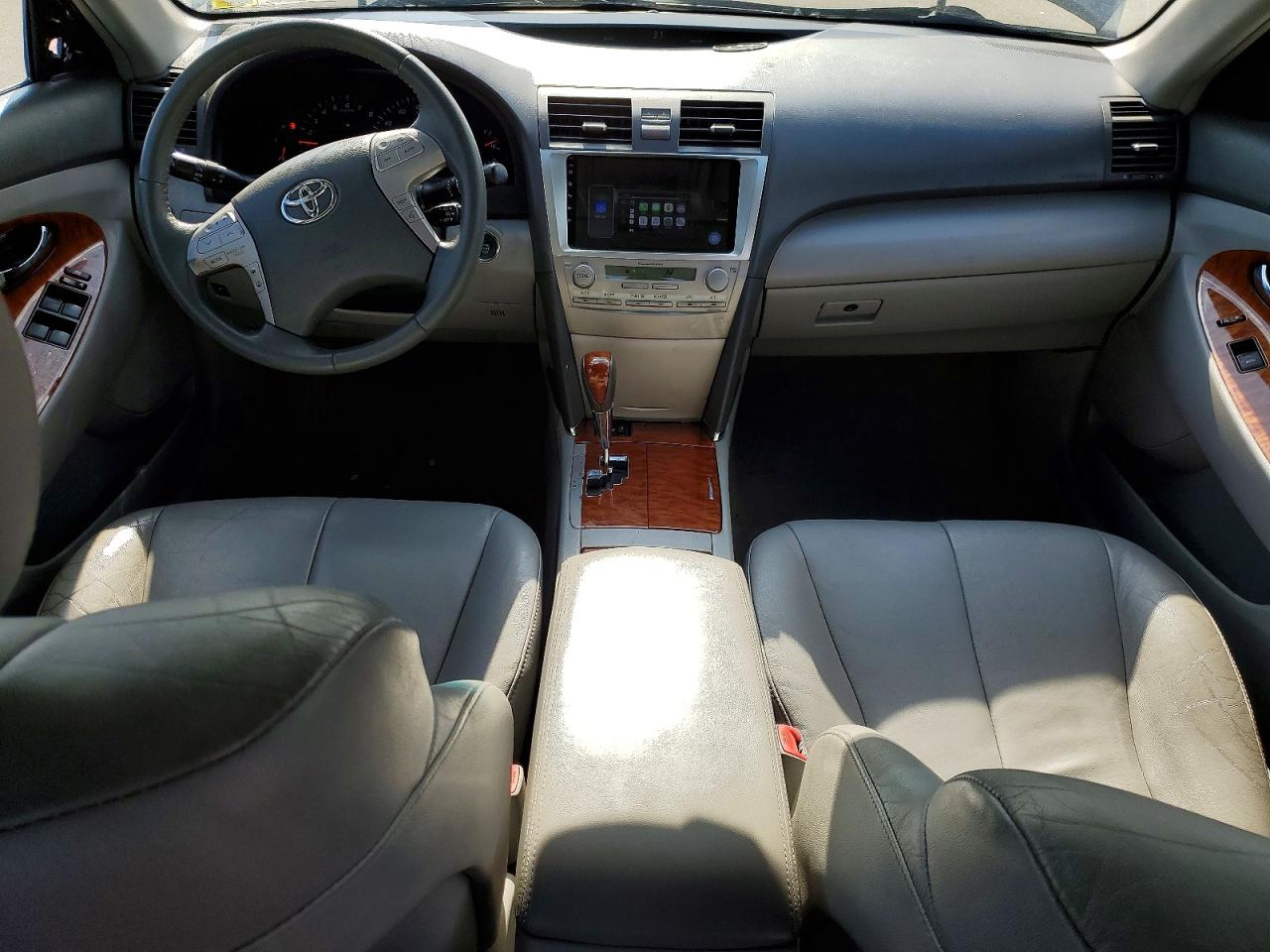 Toyota Camry Xle V6