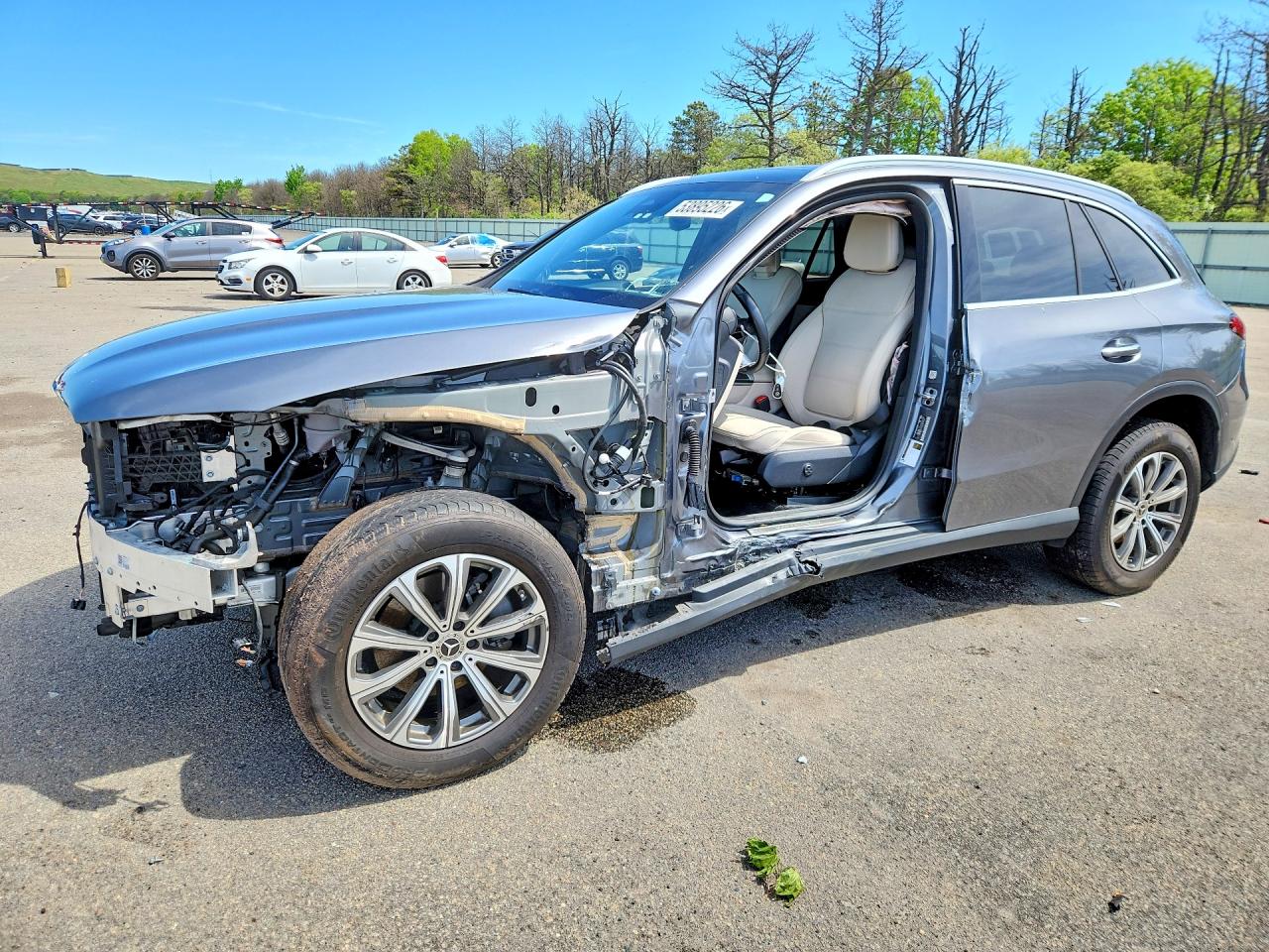 Salvage Mercedes-Benz GLC Image