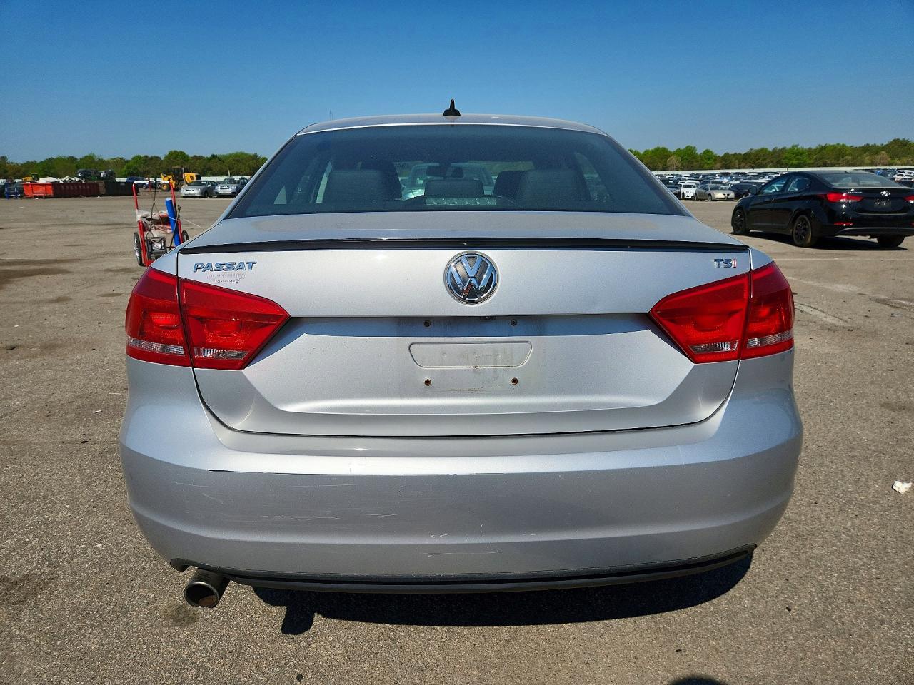 Volkswagen Passat S