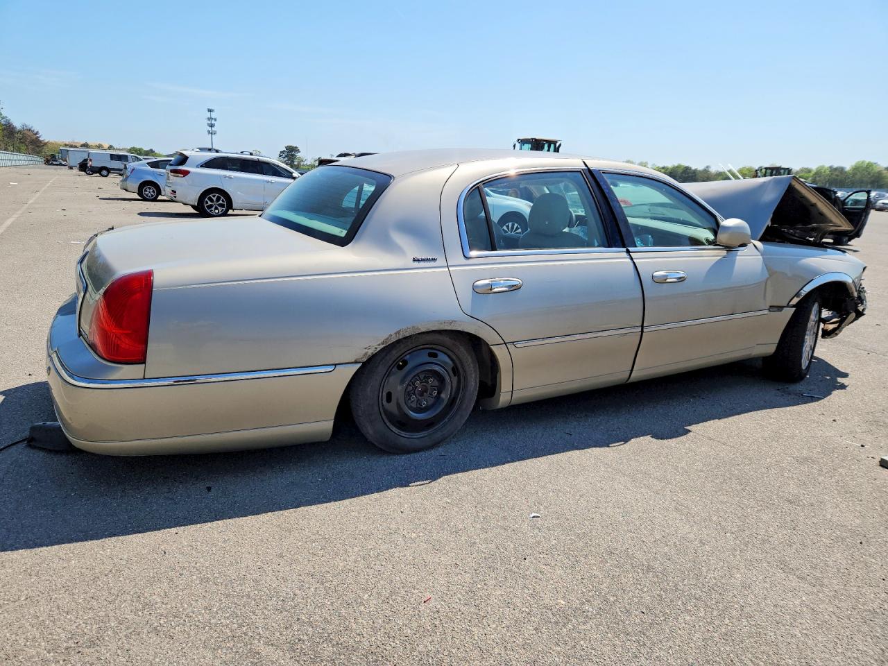 Lincoln Towncar Signature