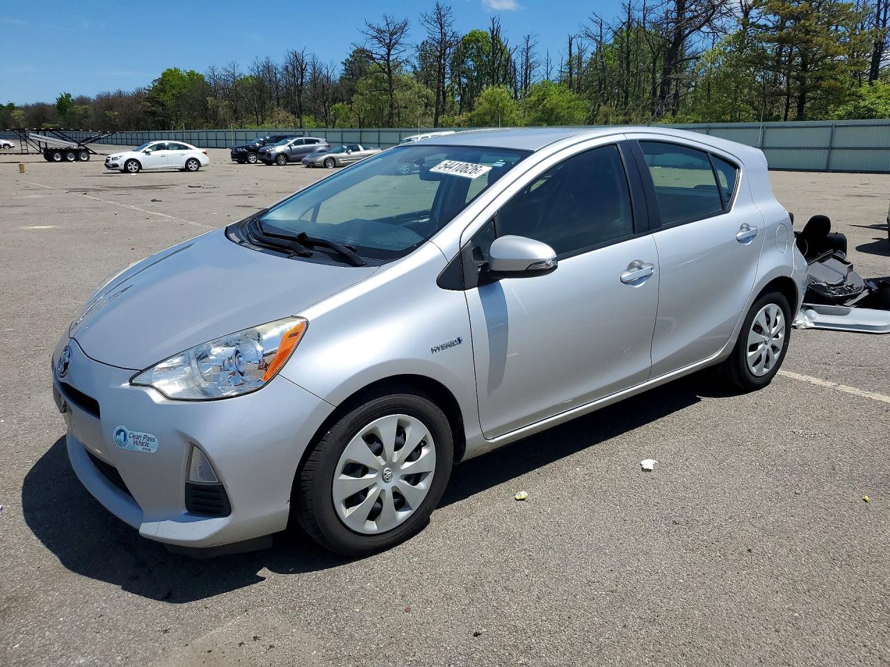 Salvage Toyota Prius Image