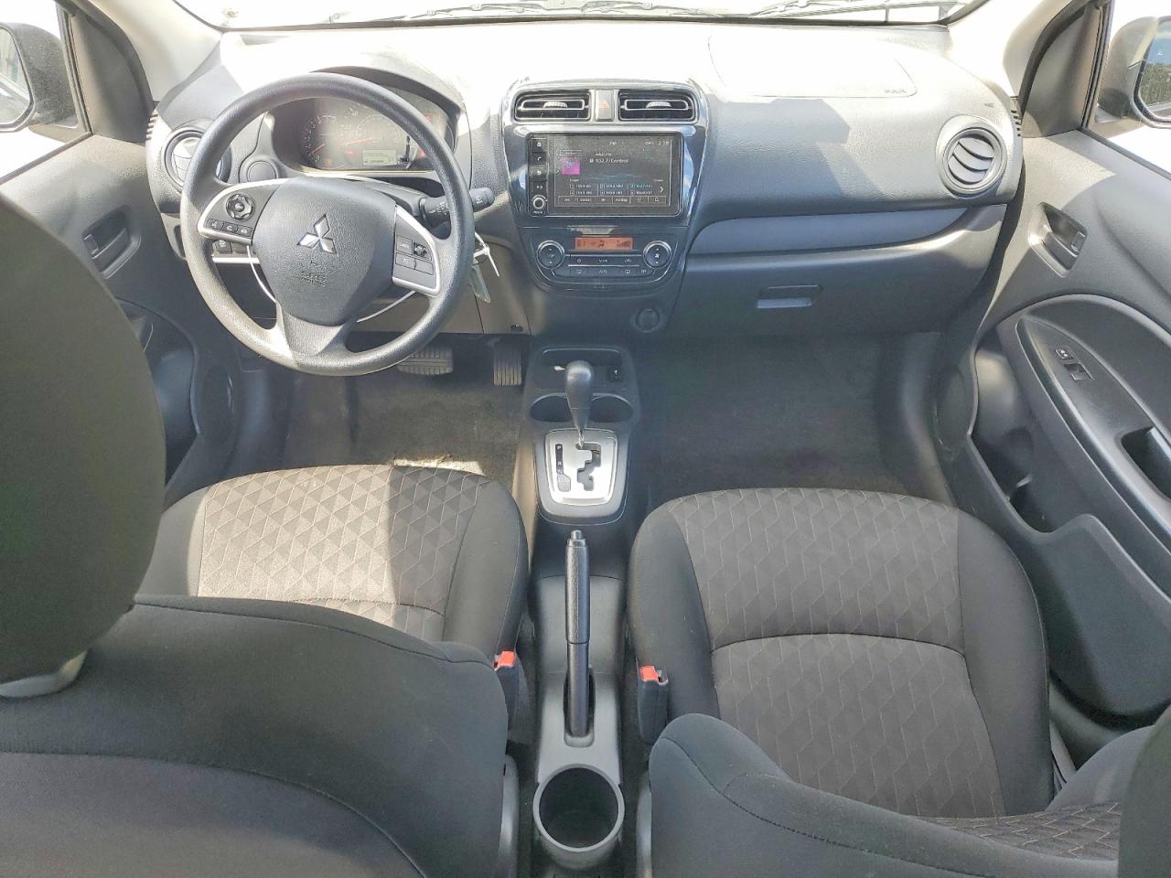 Mitsubishi Mirage Es