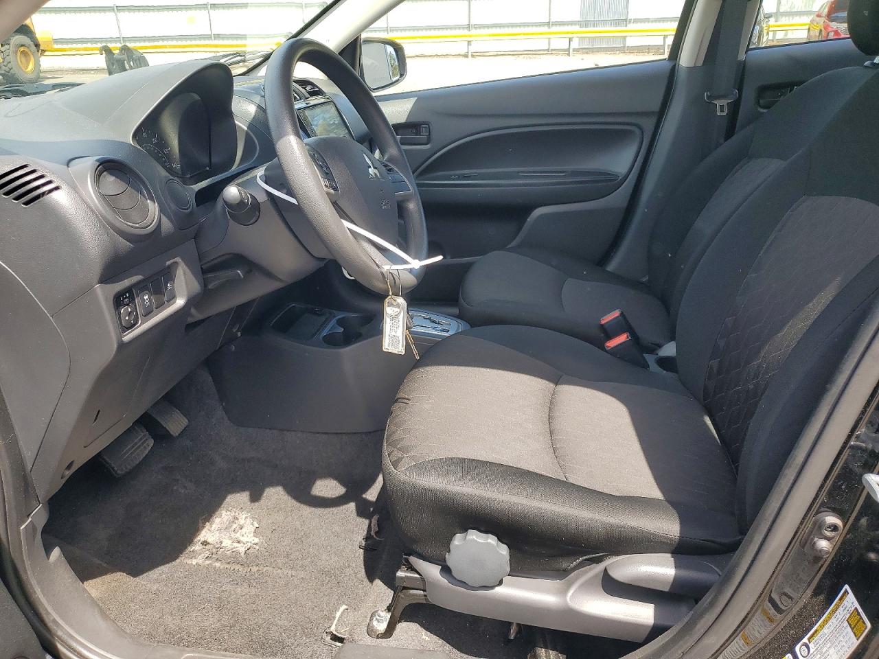 Mitsubishi Mirage Es