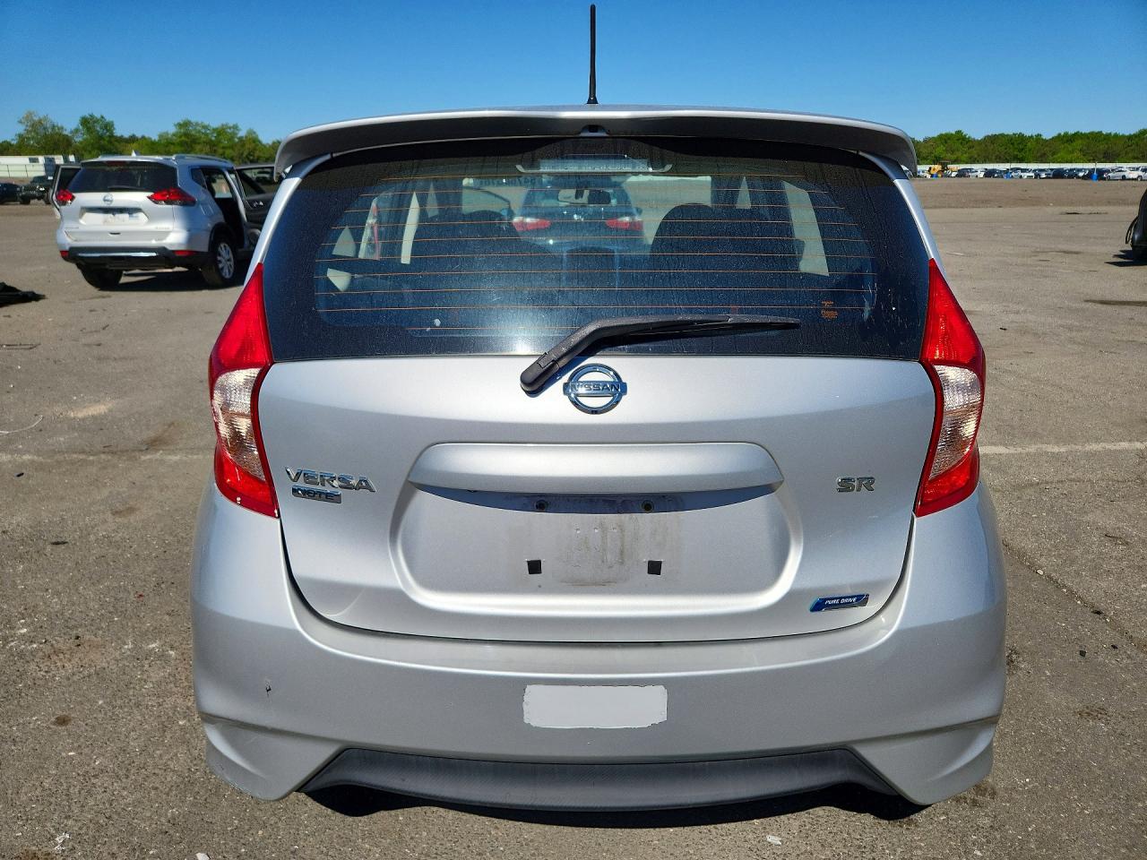 Nissan Versa Sr