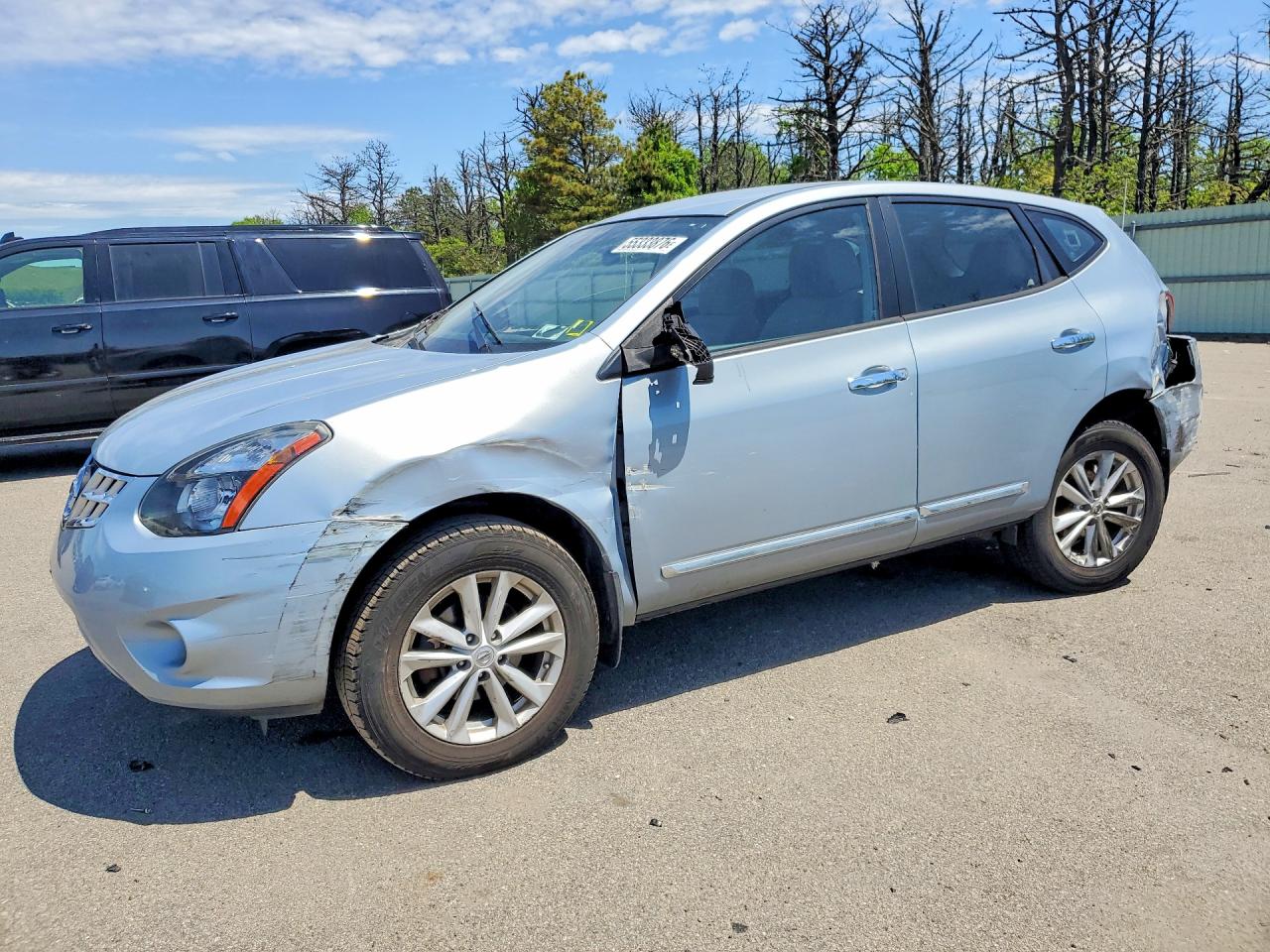 Salvage Nissan Rogue Image