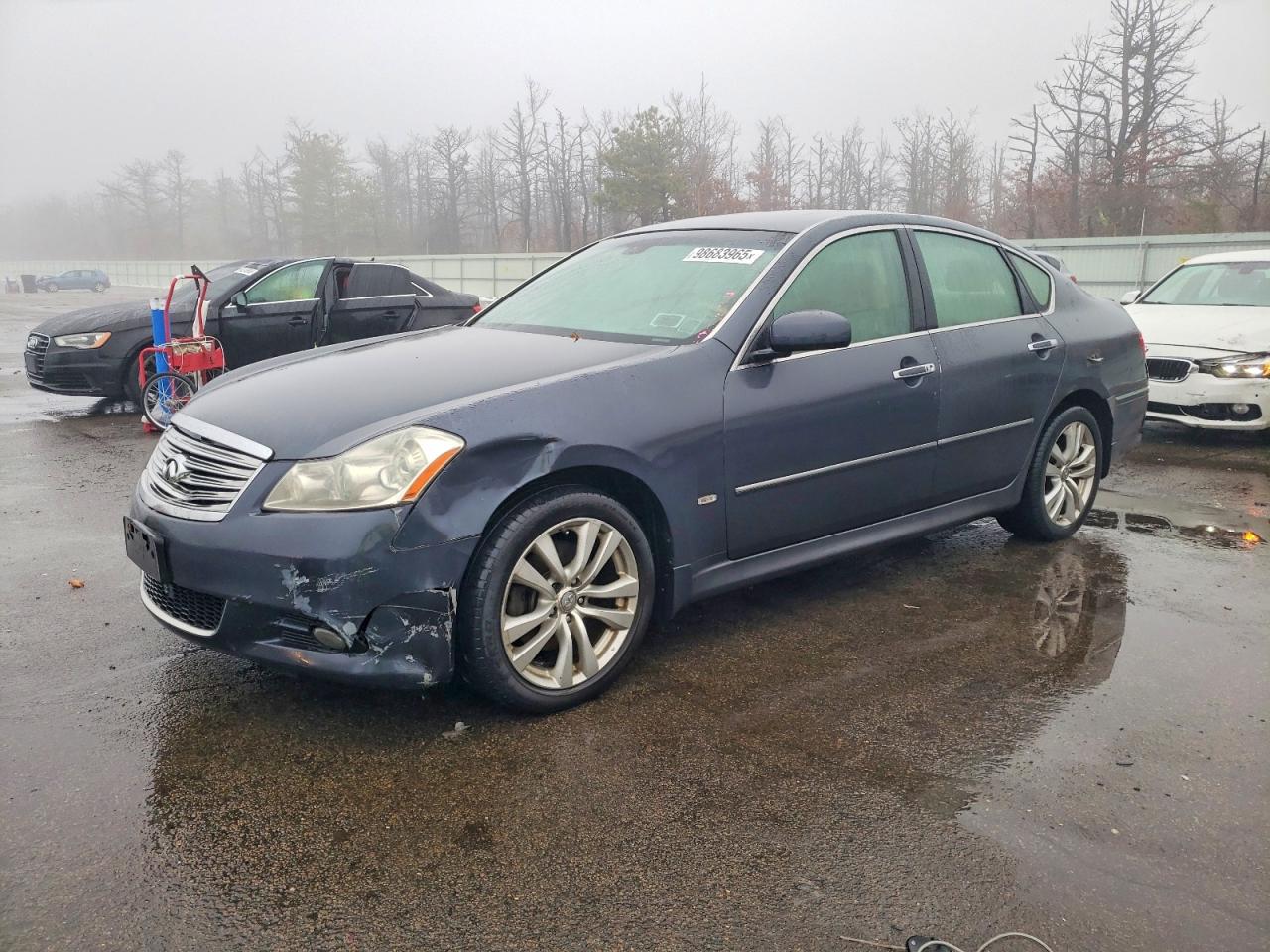 Salvage INFINITI M35 Image