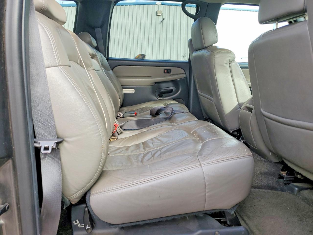 Chevrolet Suburban K2500