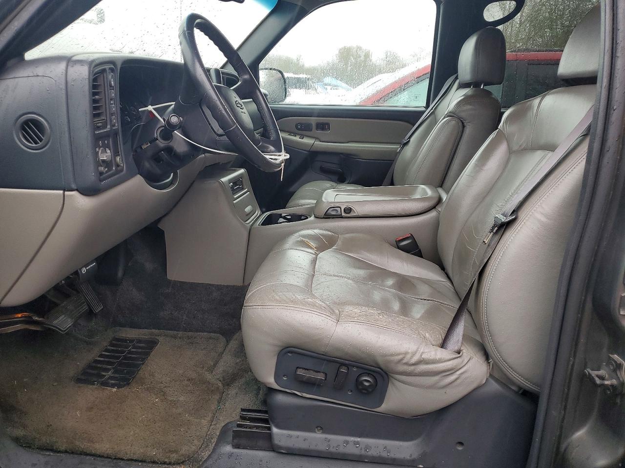 Chevrolet Suburban K2500