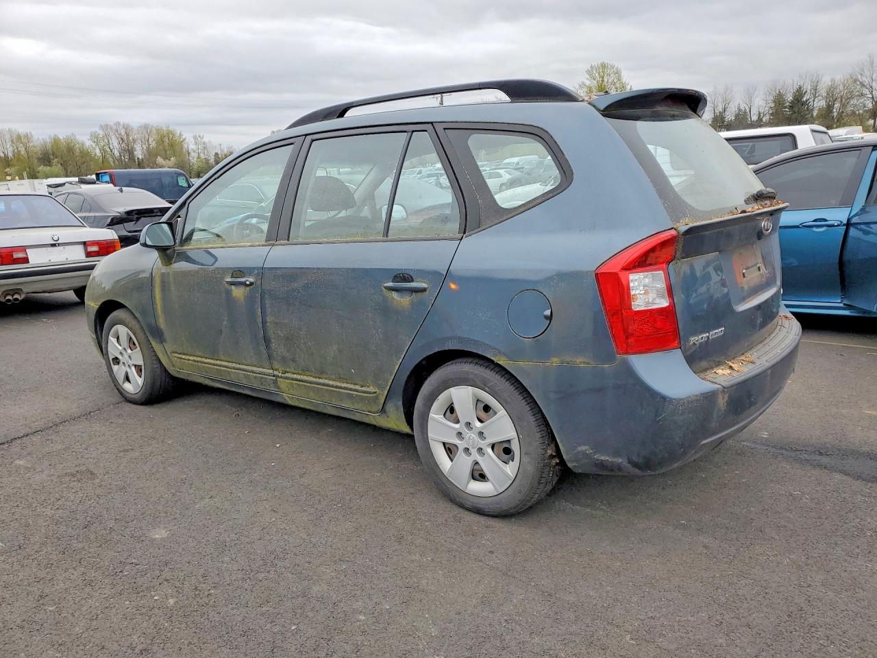 Kia Rondo Base