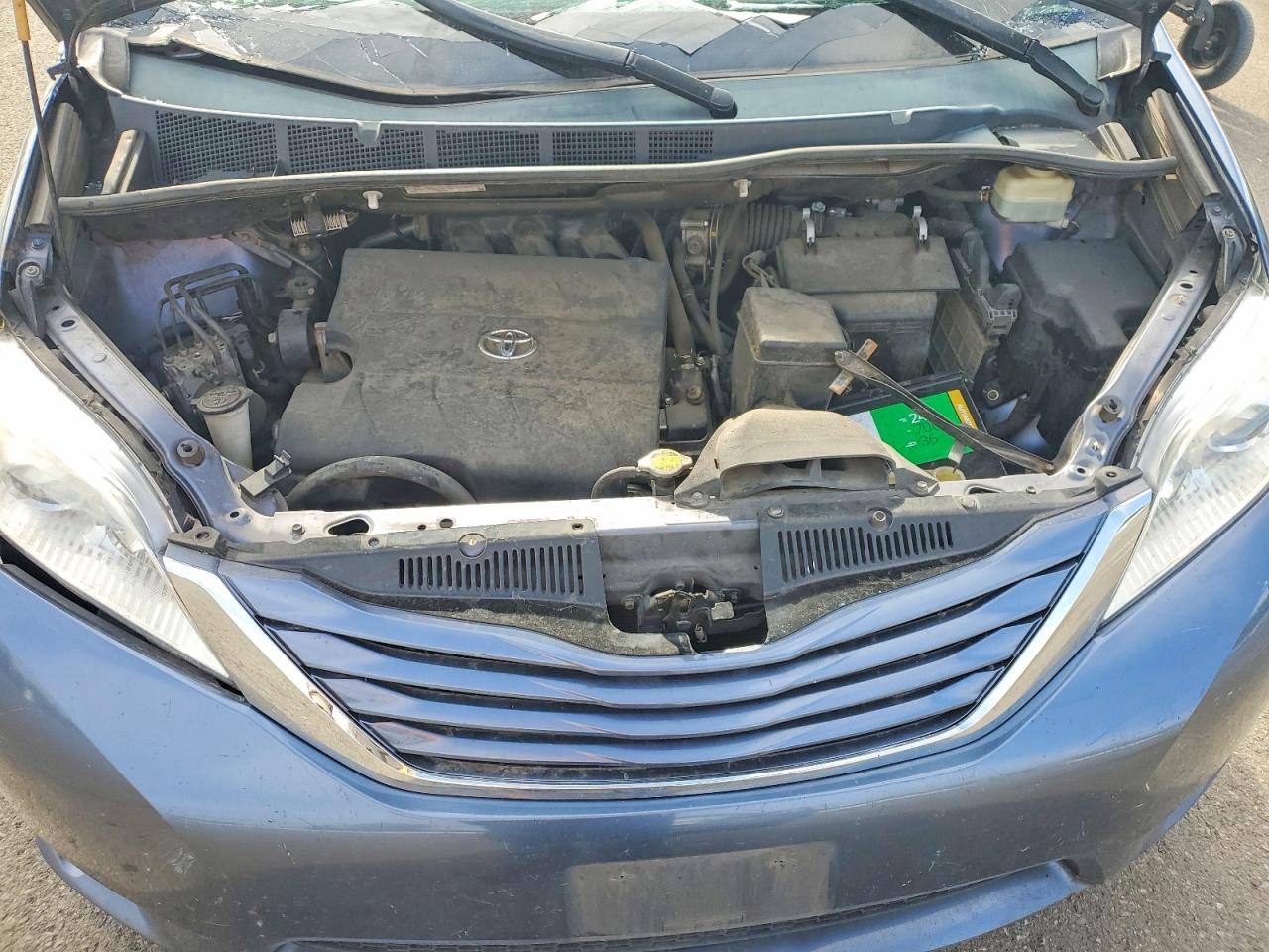 Toyota Sienna Le