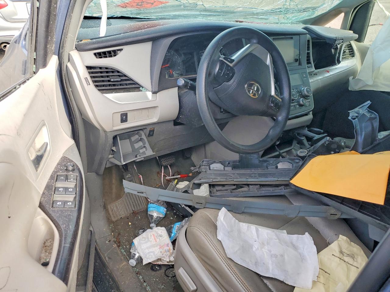 Toyota Sienna Le