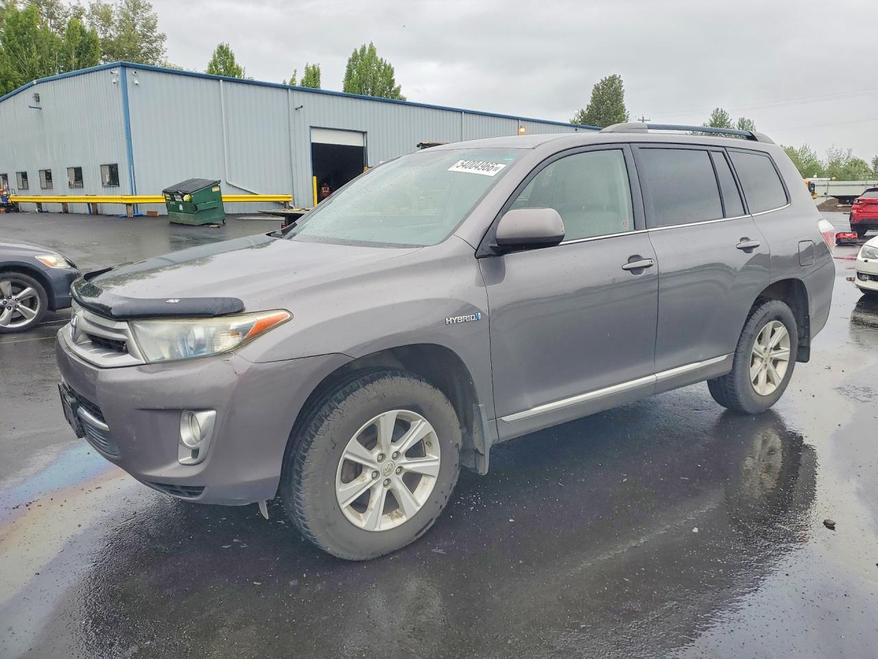 Salvage Toyota Highlander Image