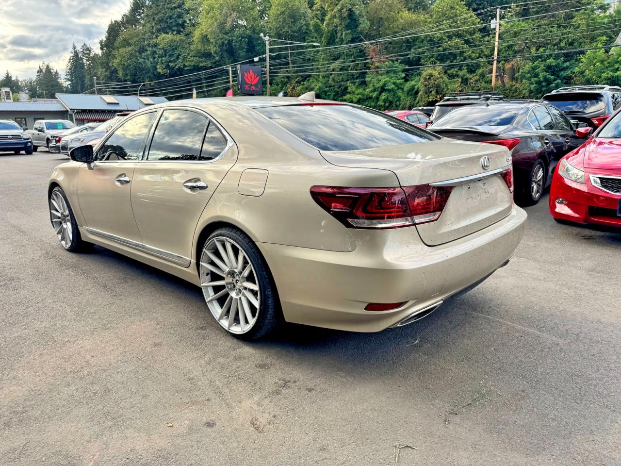 Lexus LS Base