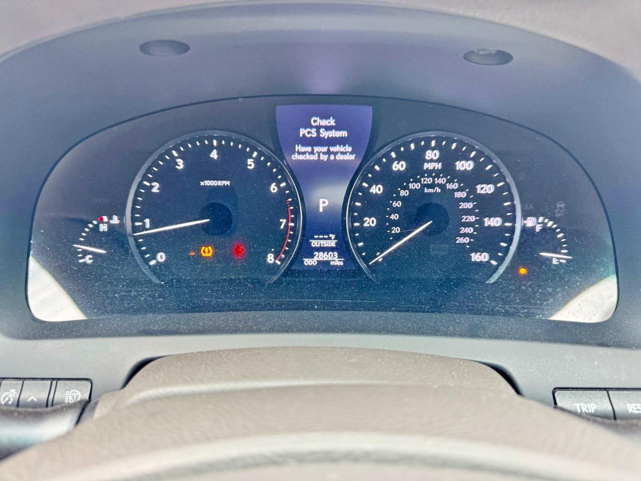 Lexus LS Base