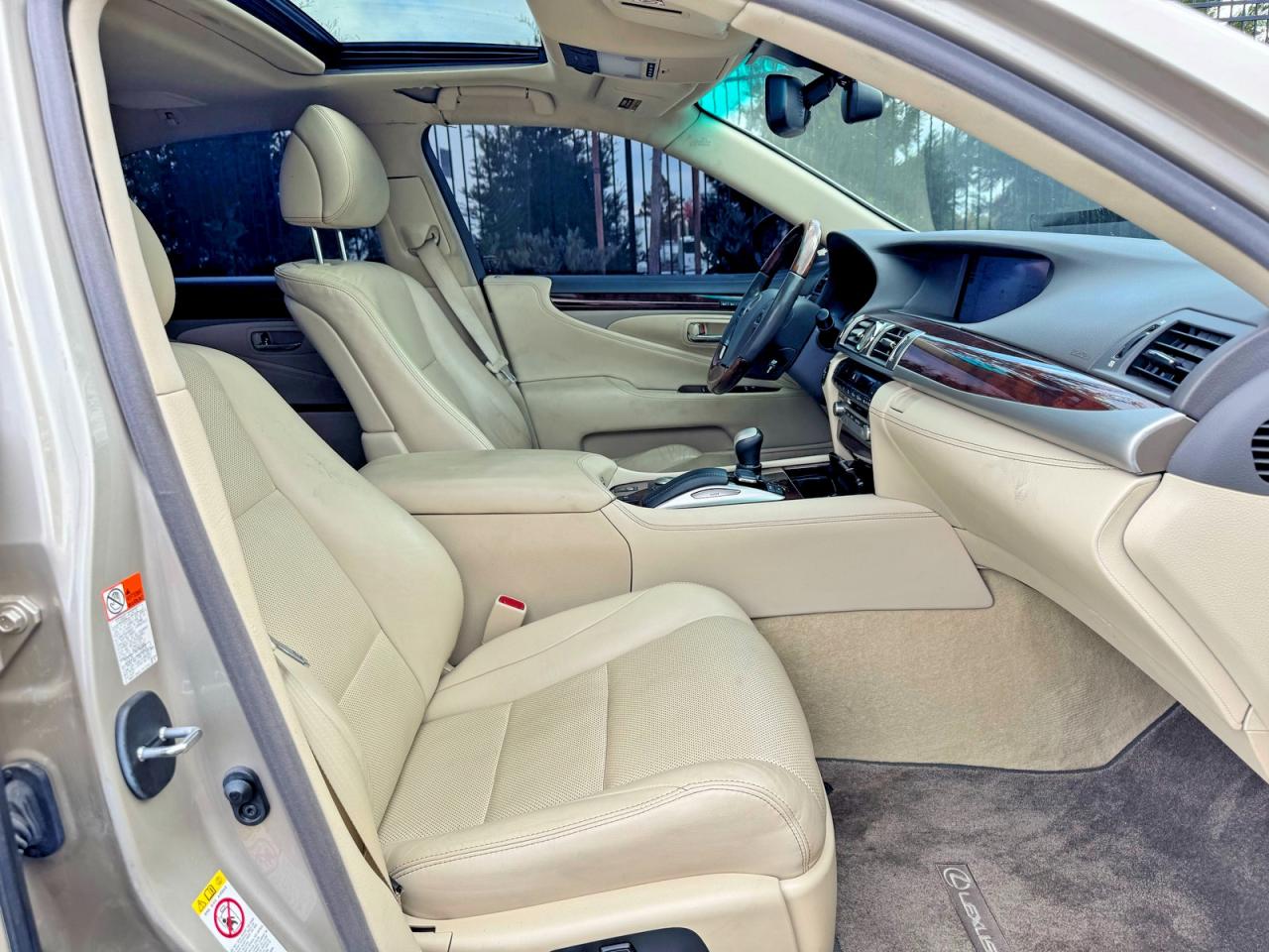 Lexus LS Base