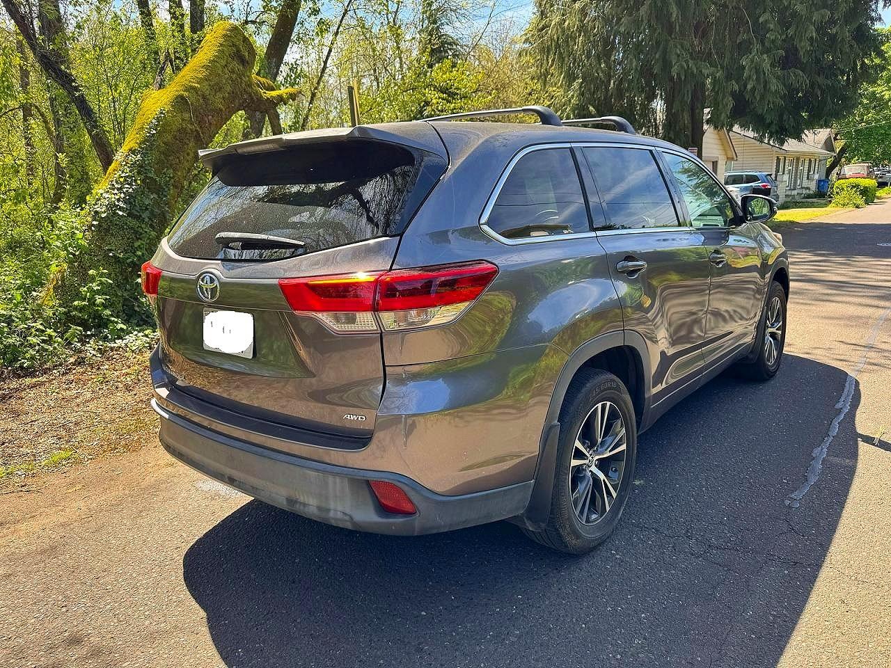 Toyota Highlander Le