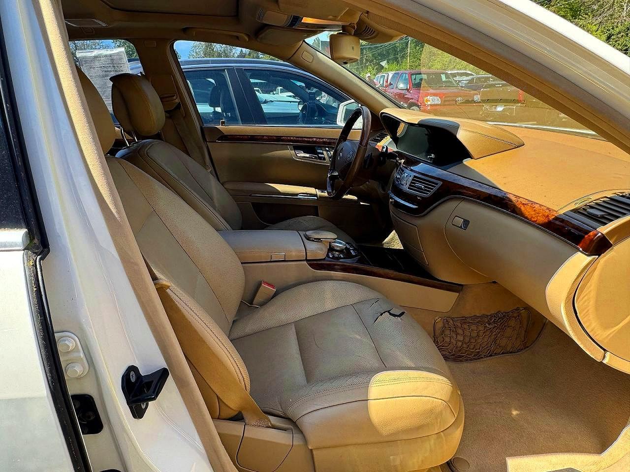 Mercedes-Benz S-Class 550