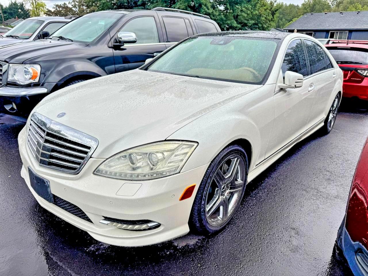 Mercedes-Benz S-Class 550