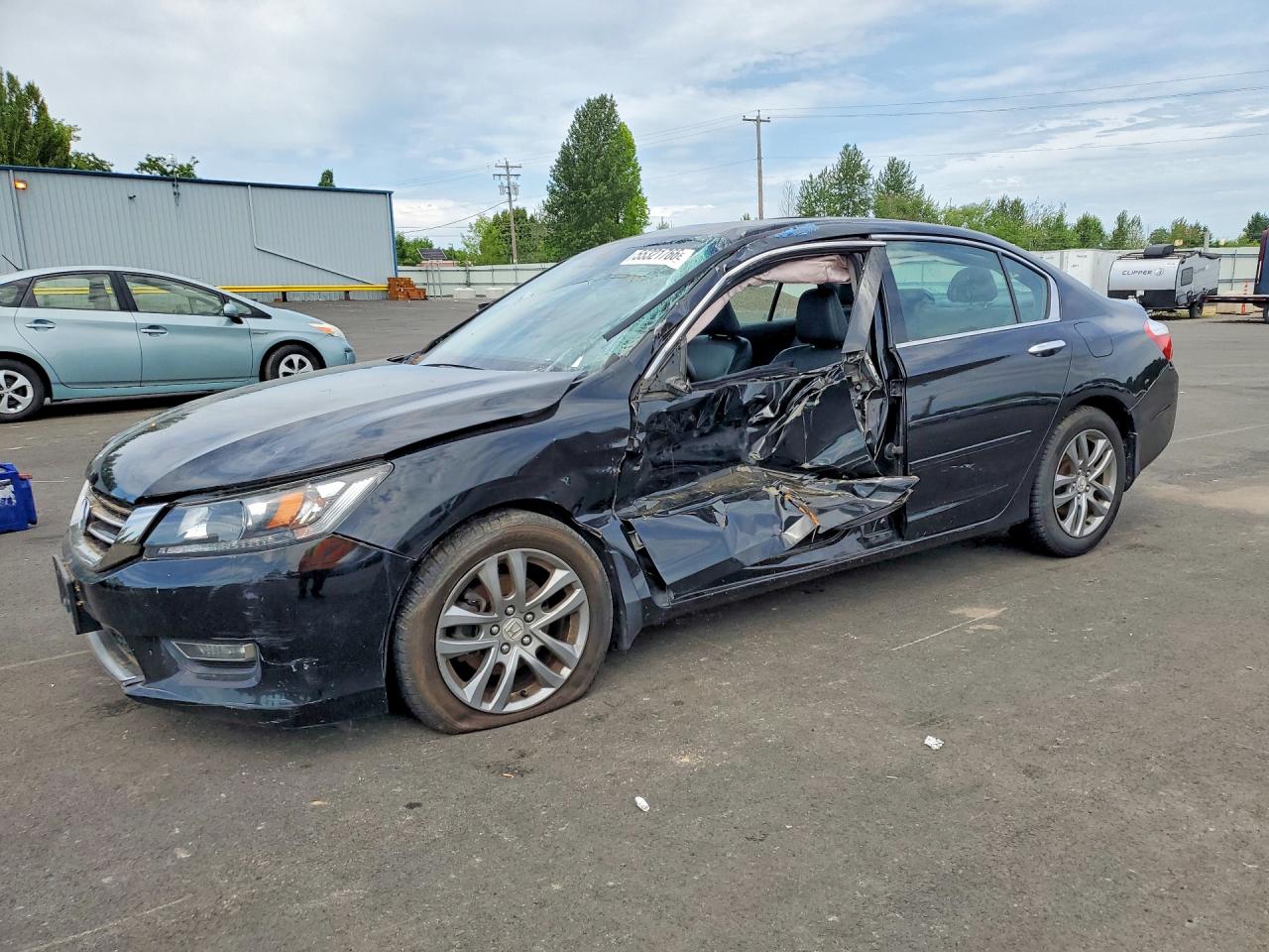 Salvage Honda Accord Image