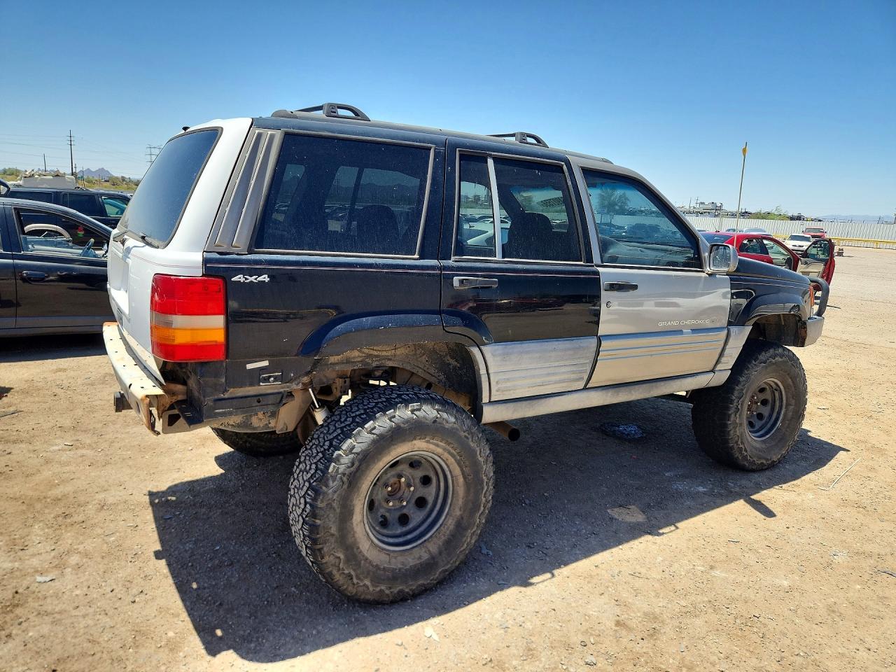 Jeep Cherokee Laredo