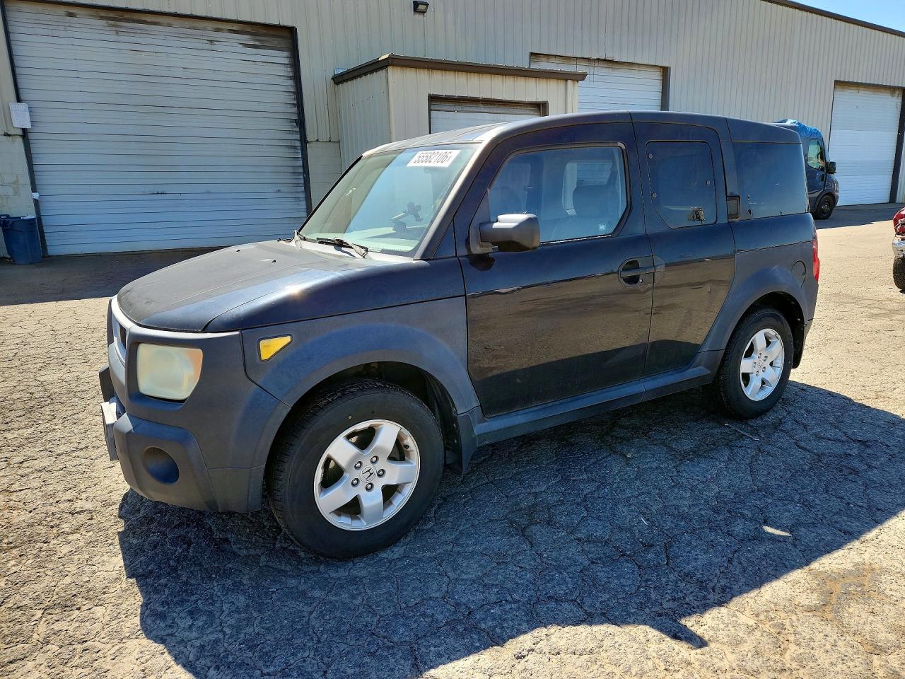 Salvage Honda Element Image