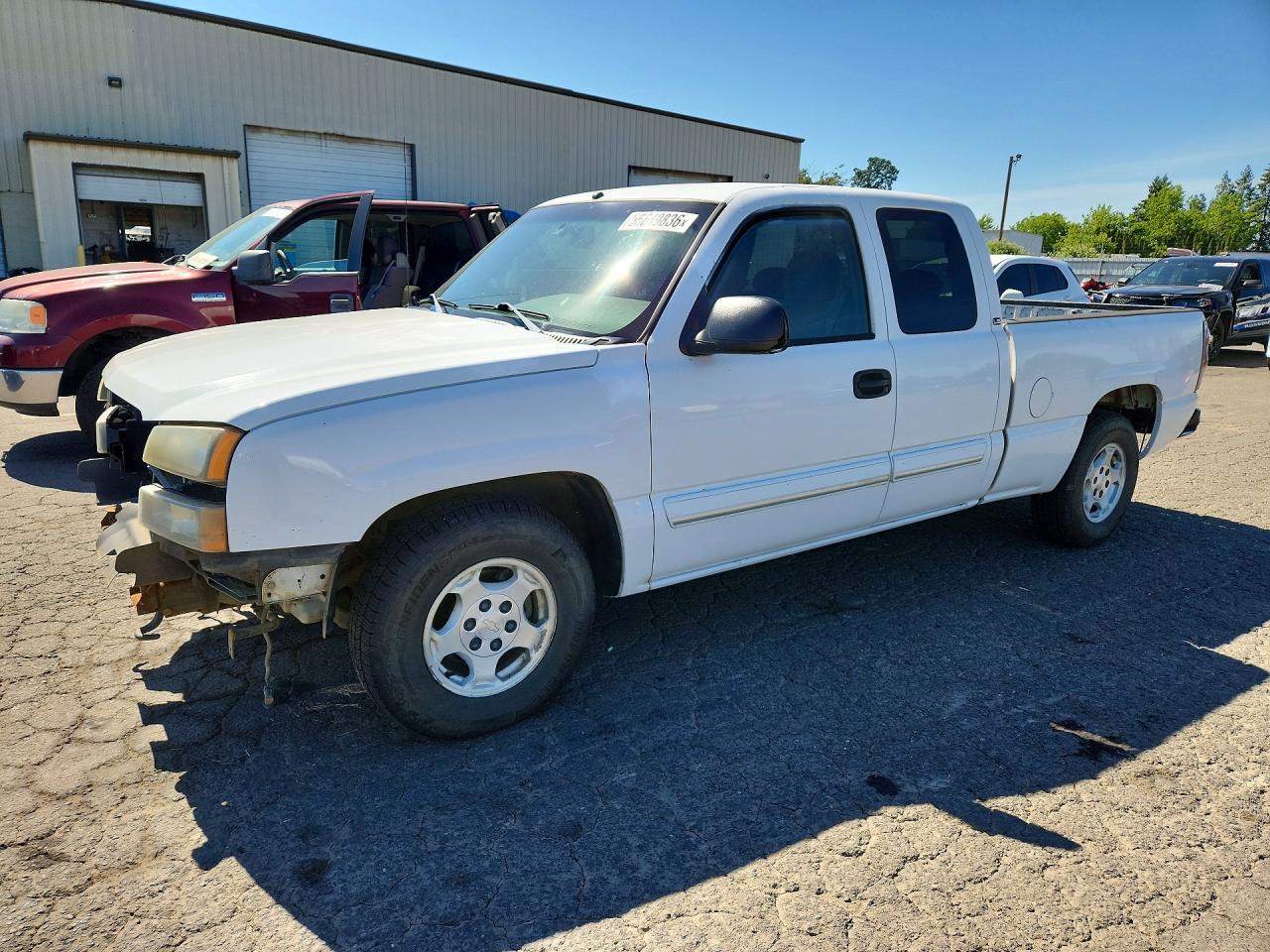 Salvage Chevrolet Silverado Image