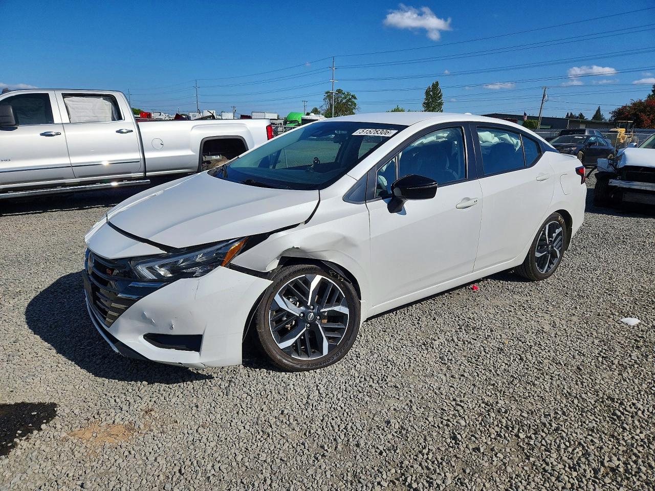 Salvage Nissan Versa Image