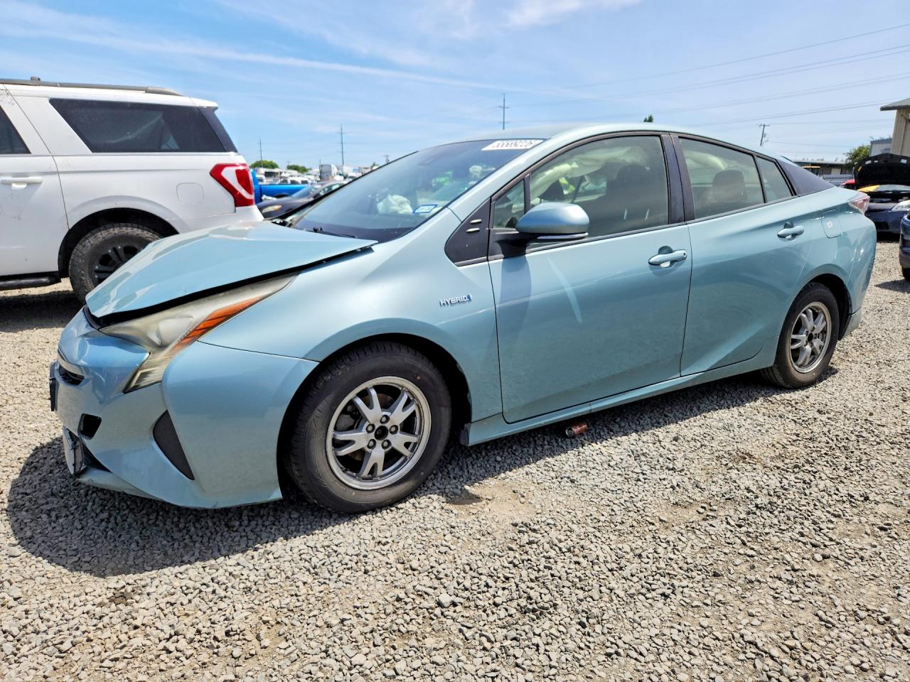 Salvage Toyota Prius Image