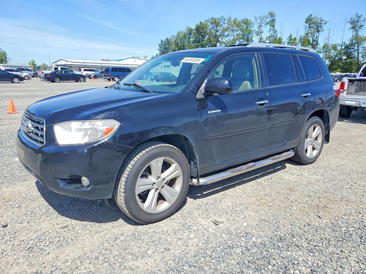 Salvage Toyota Highlander Image