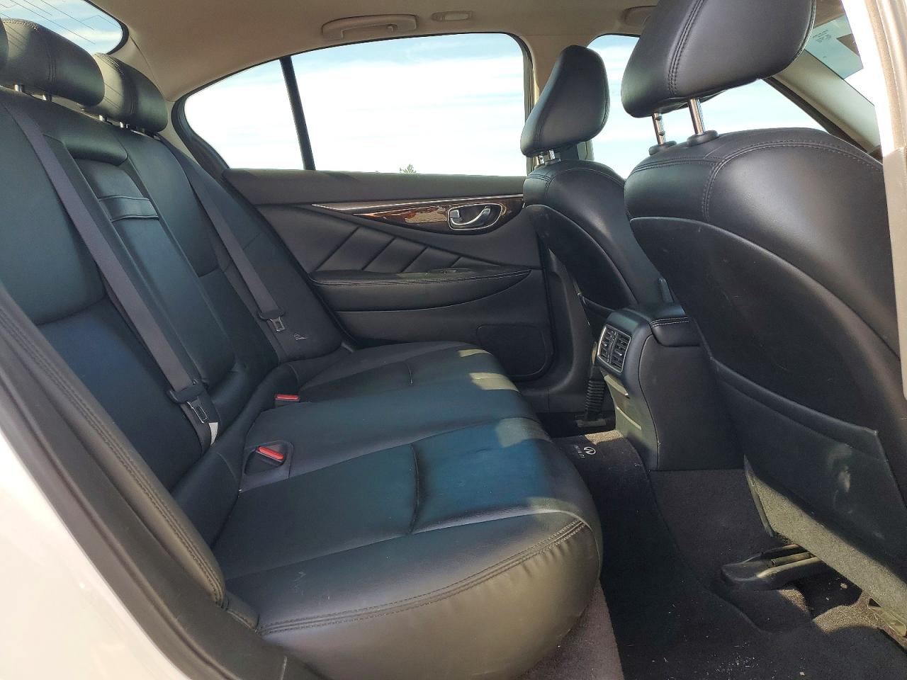 INFINITI Q50 3.0t L 3.0t Luxe