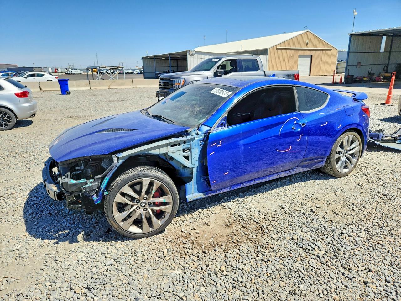 Salvage Hyundai Genesis Image