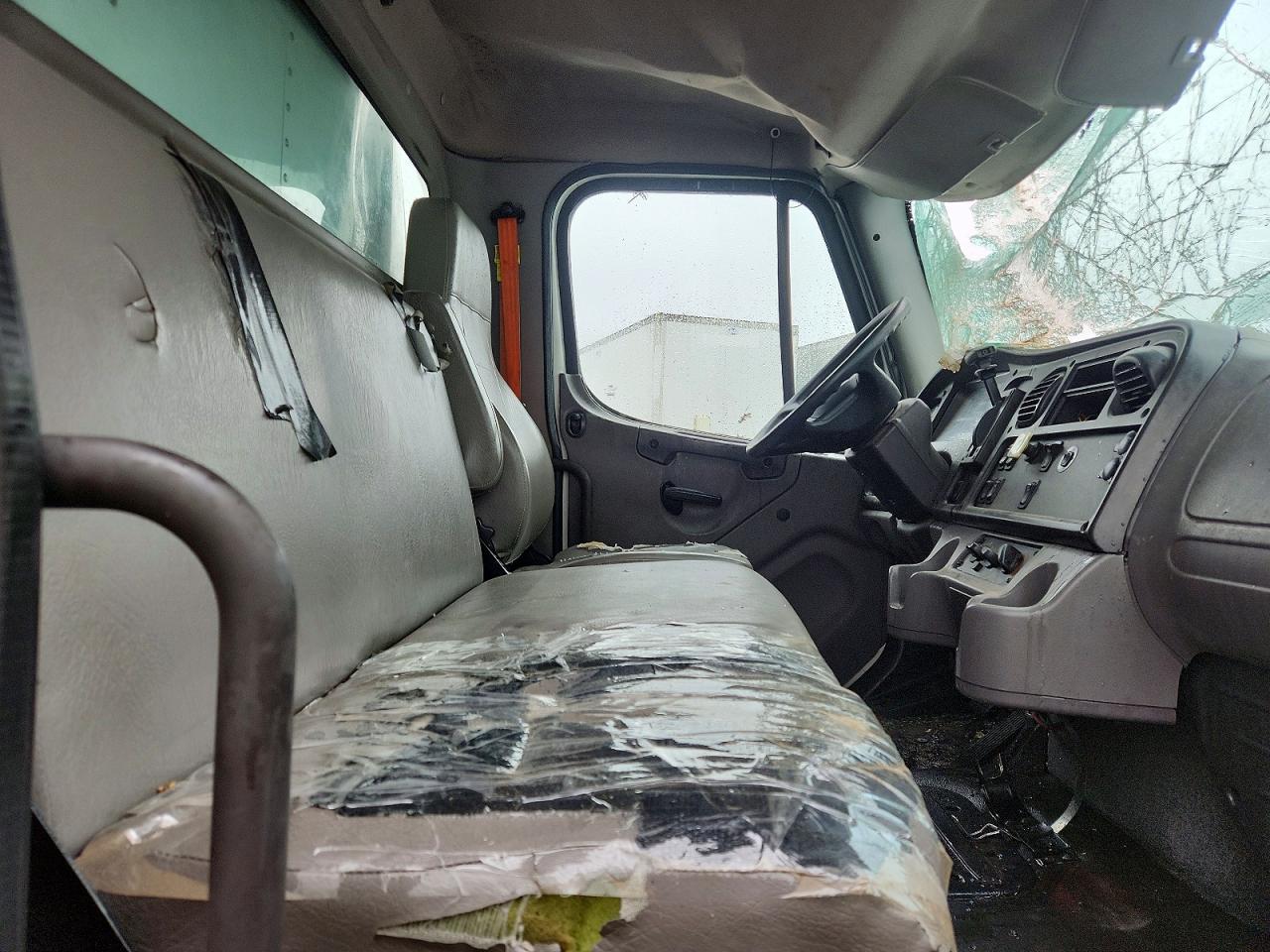 Freightliner M2