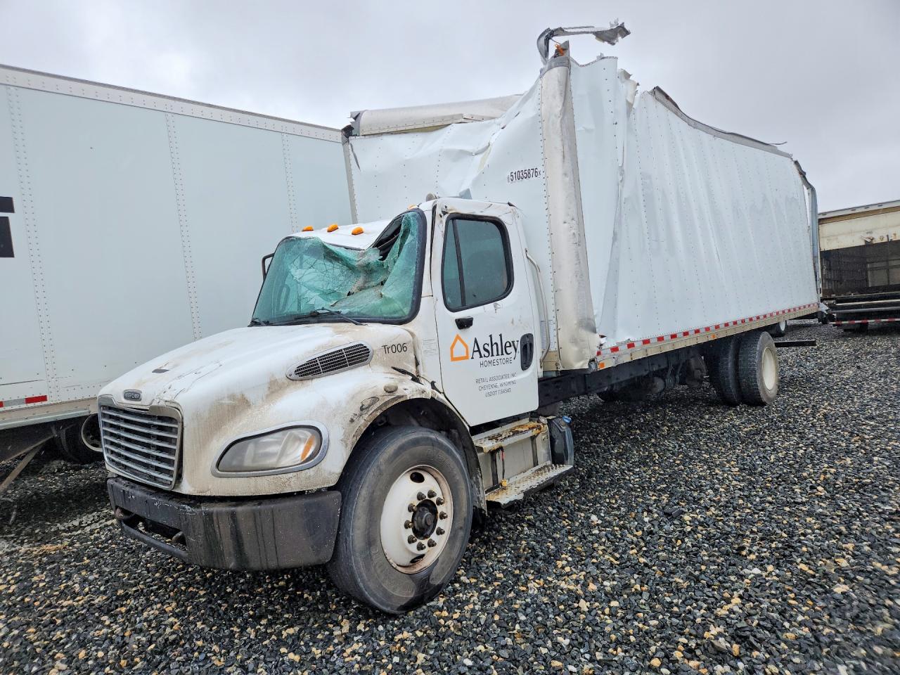 Salvage Freightliner M2 Image