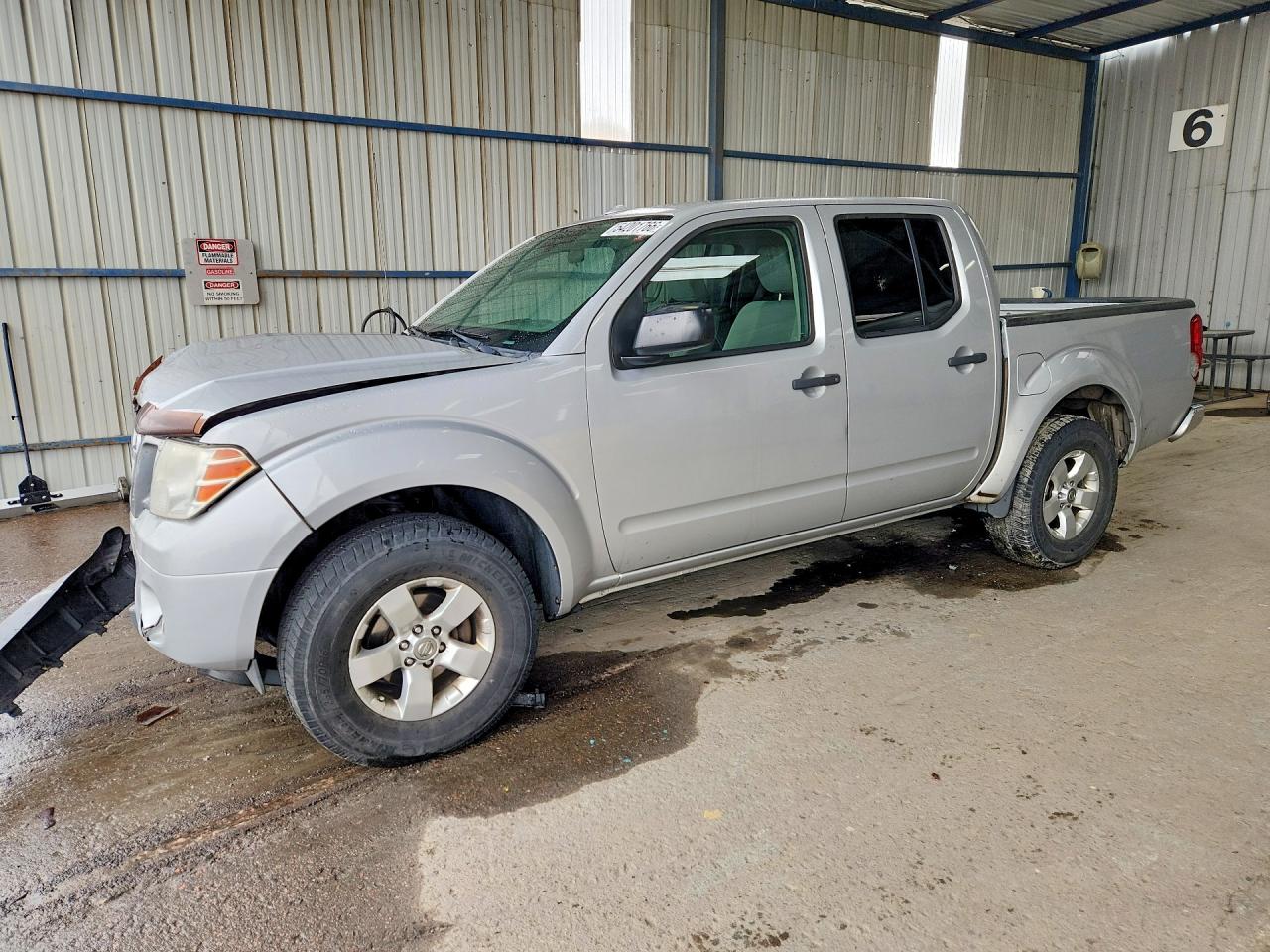 Salvage Nissan Frontier Image