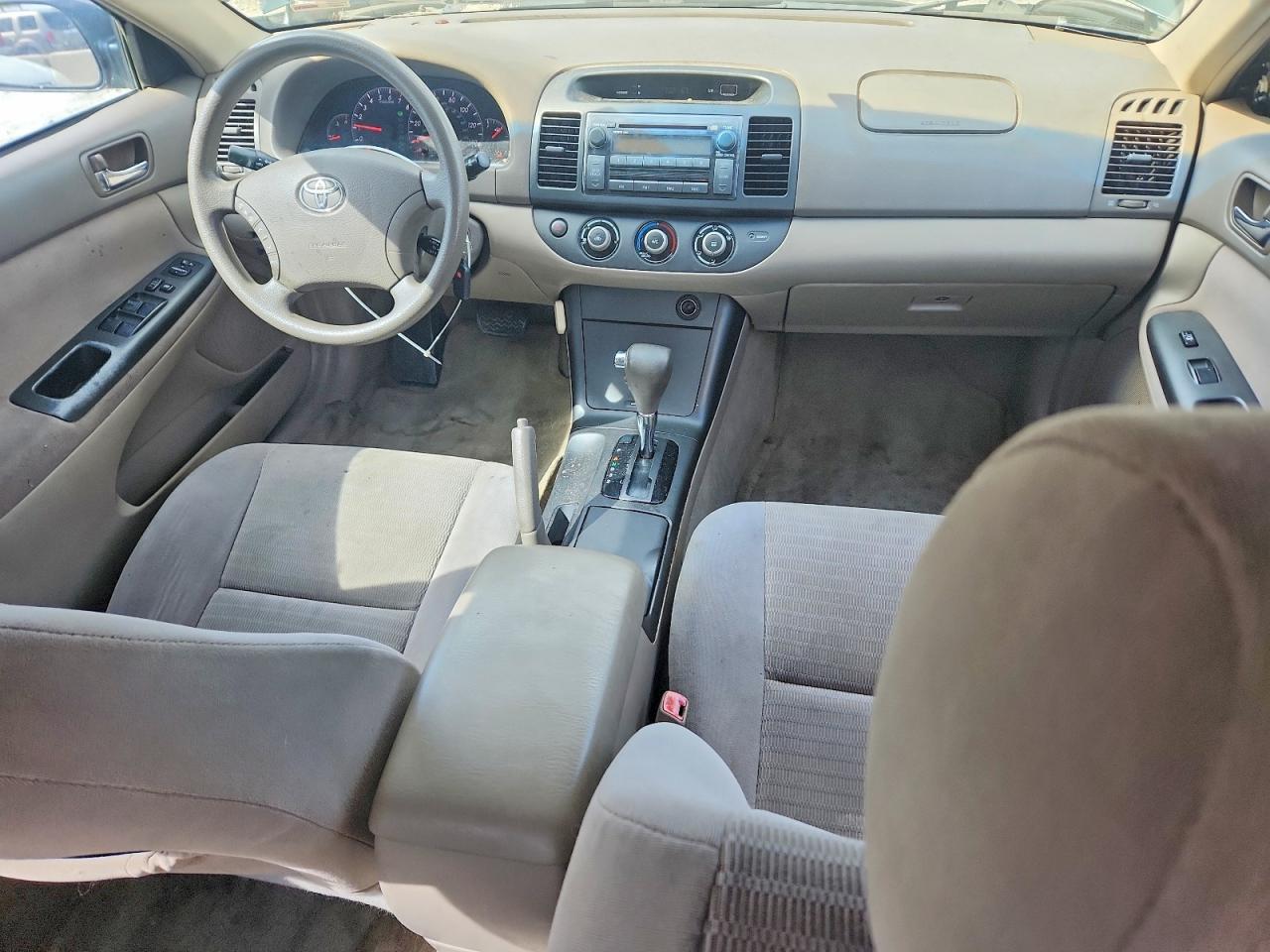 Toyota Camry Le V6
