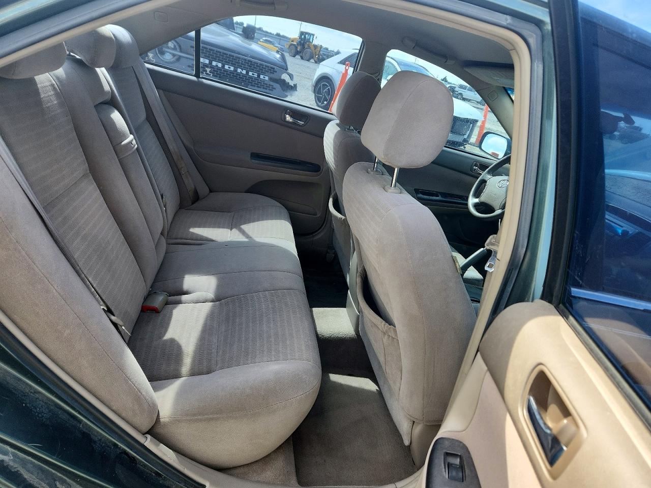 Toyota Camry Le V6