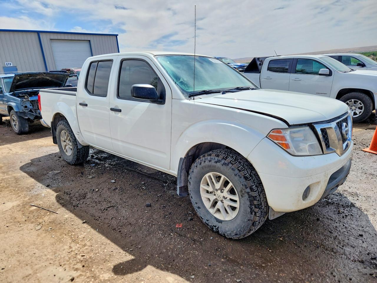 Nissan Frontier Sv