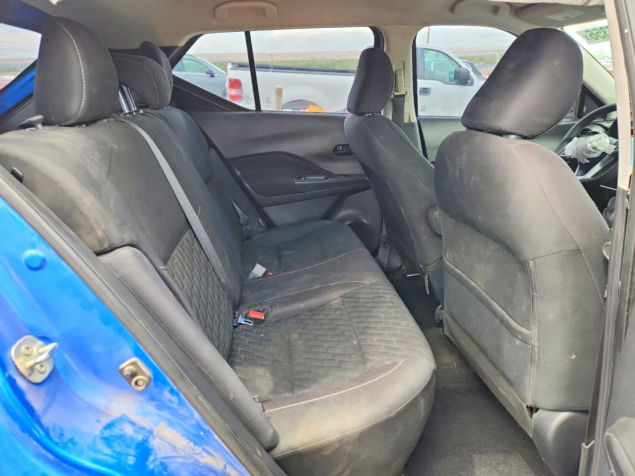 Nissan Kicks S