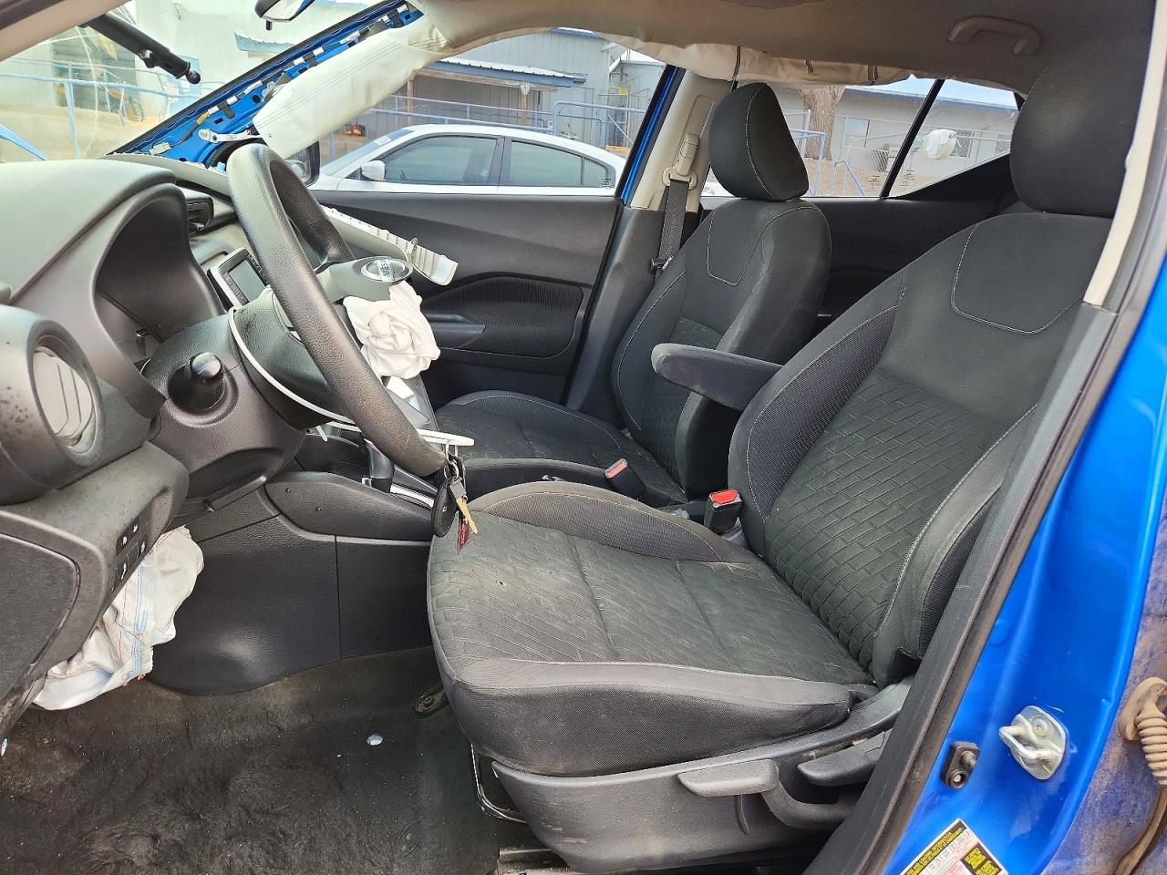 Nissan Kicks S