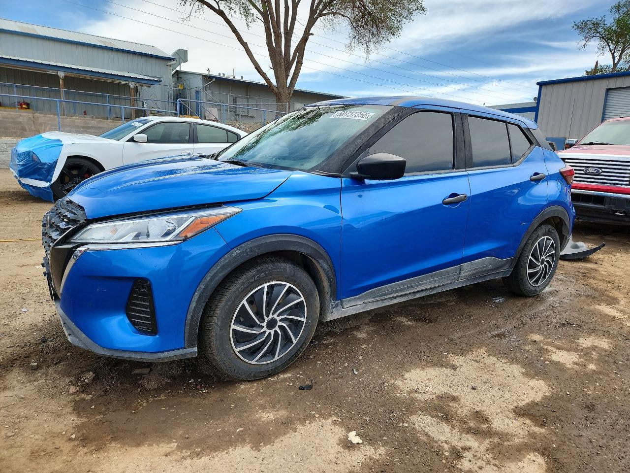 Salvage Nissan Kicks Image