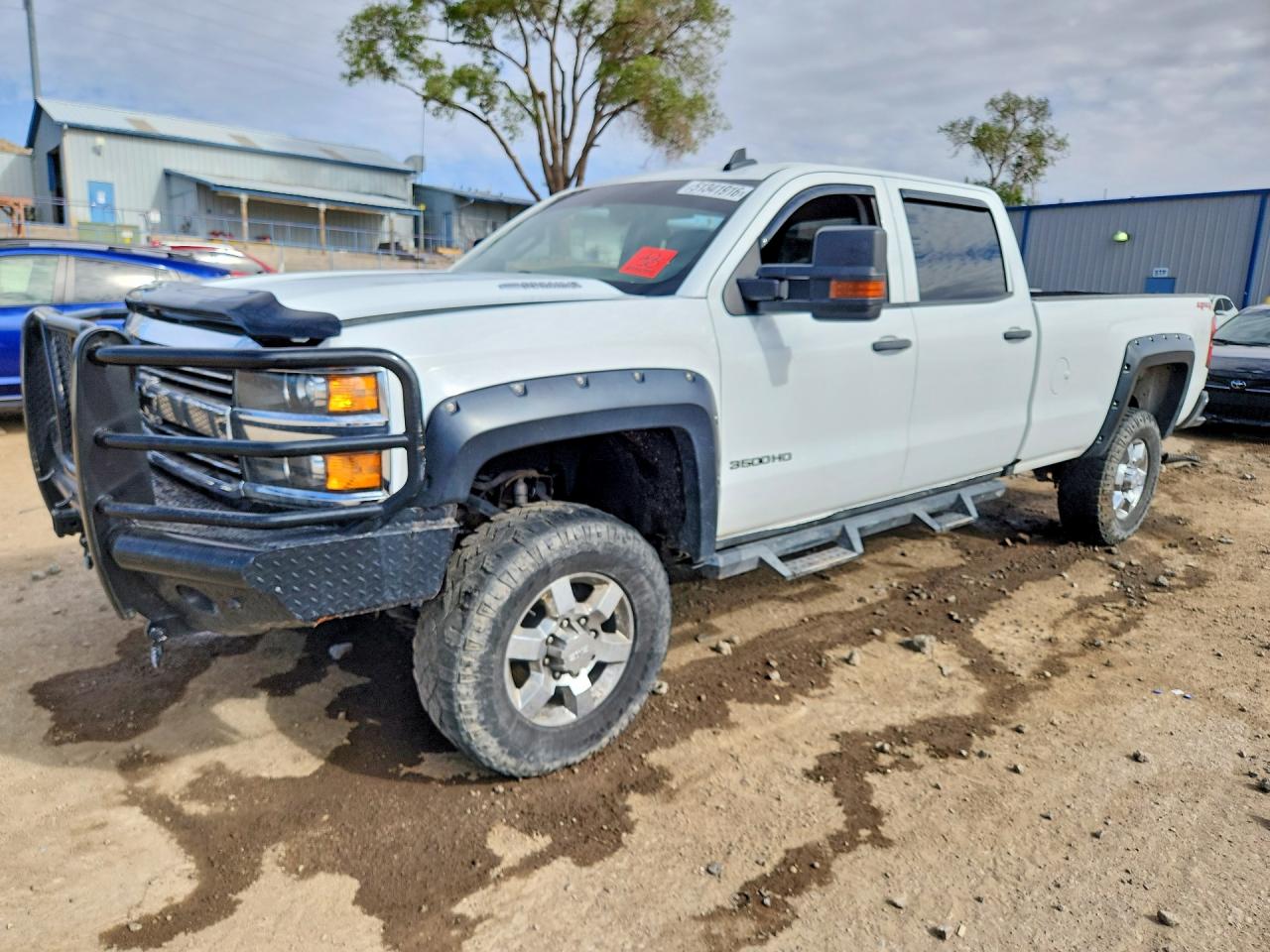 Salvage Chevrolet Silverado Image