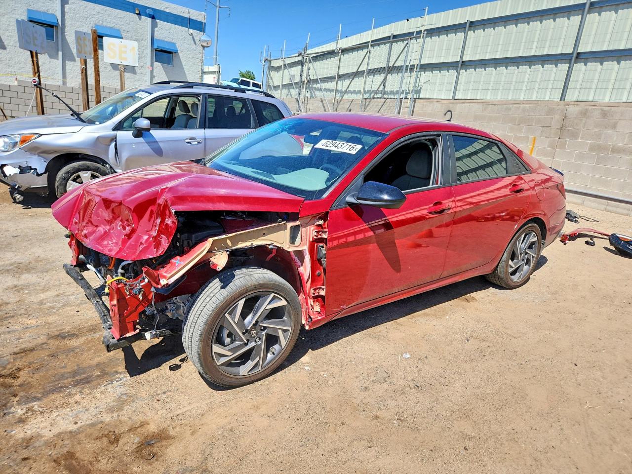 Salvage Hyundai ELANTRA Image