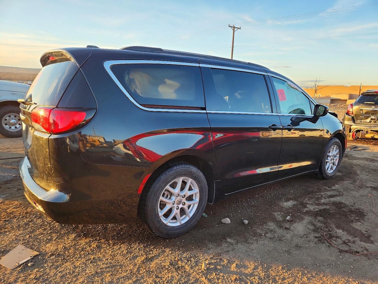 Chrysler Minivan Lxi