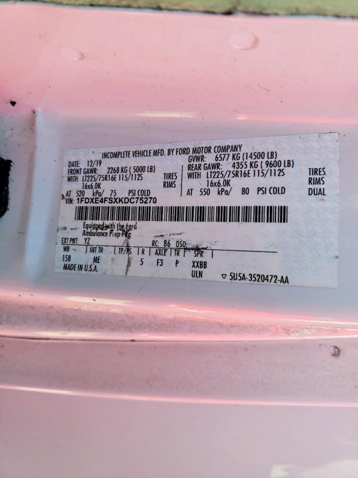 Ford Econoline E450 Super Duty Cutaway Van