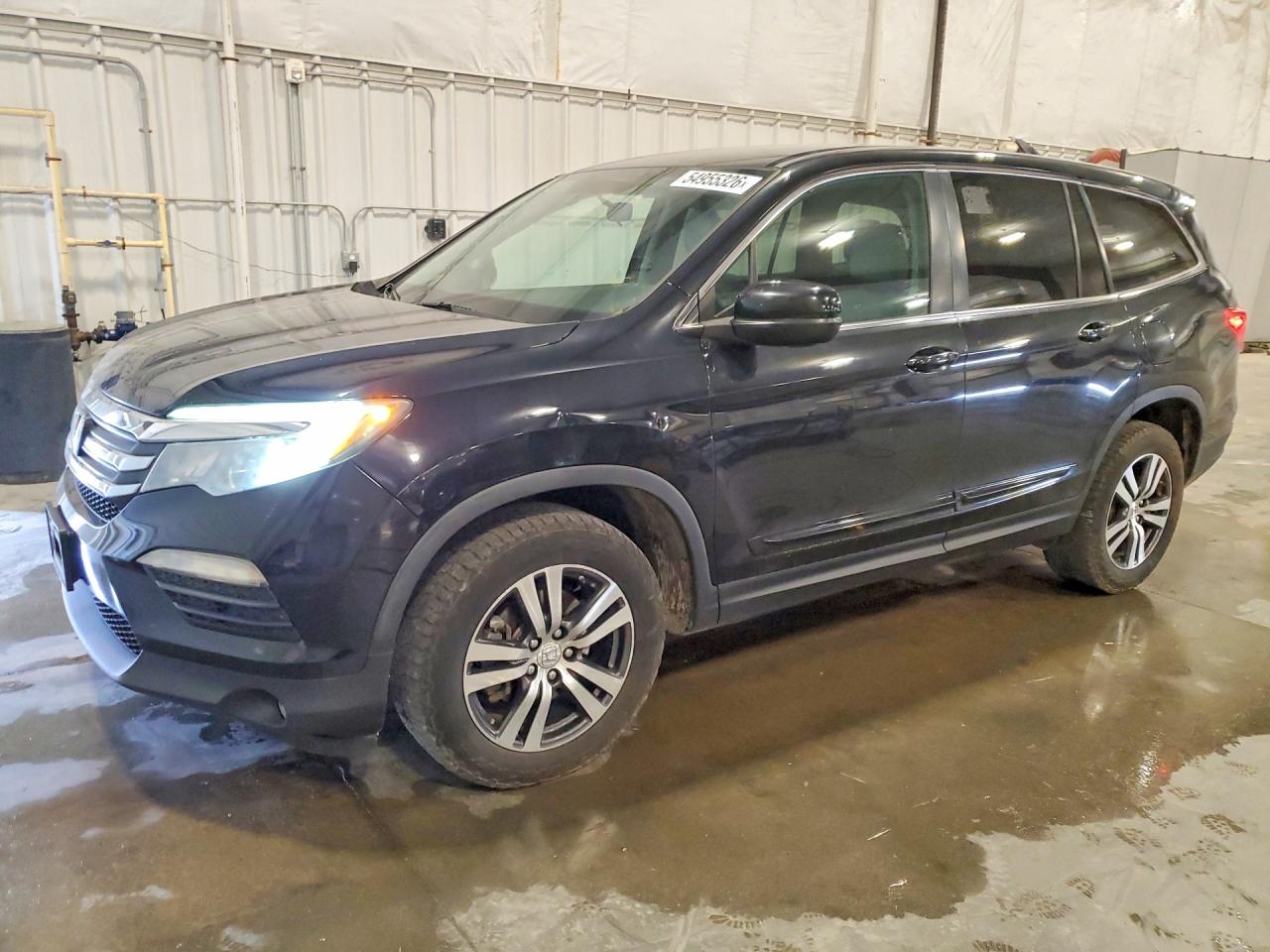 Salvage Honda Pilot Image