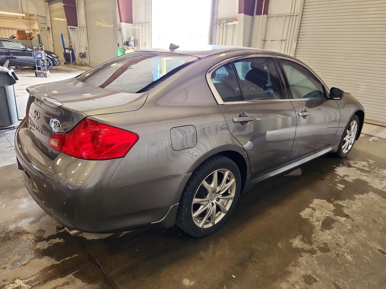 INFINITI G37