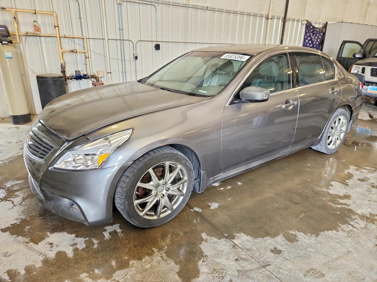 Salvage INFINITI G37 Image