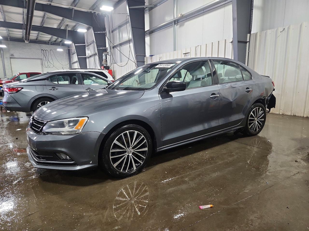 Salvage Volkswagen Jetta Image